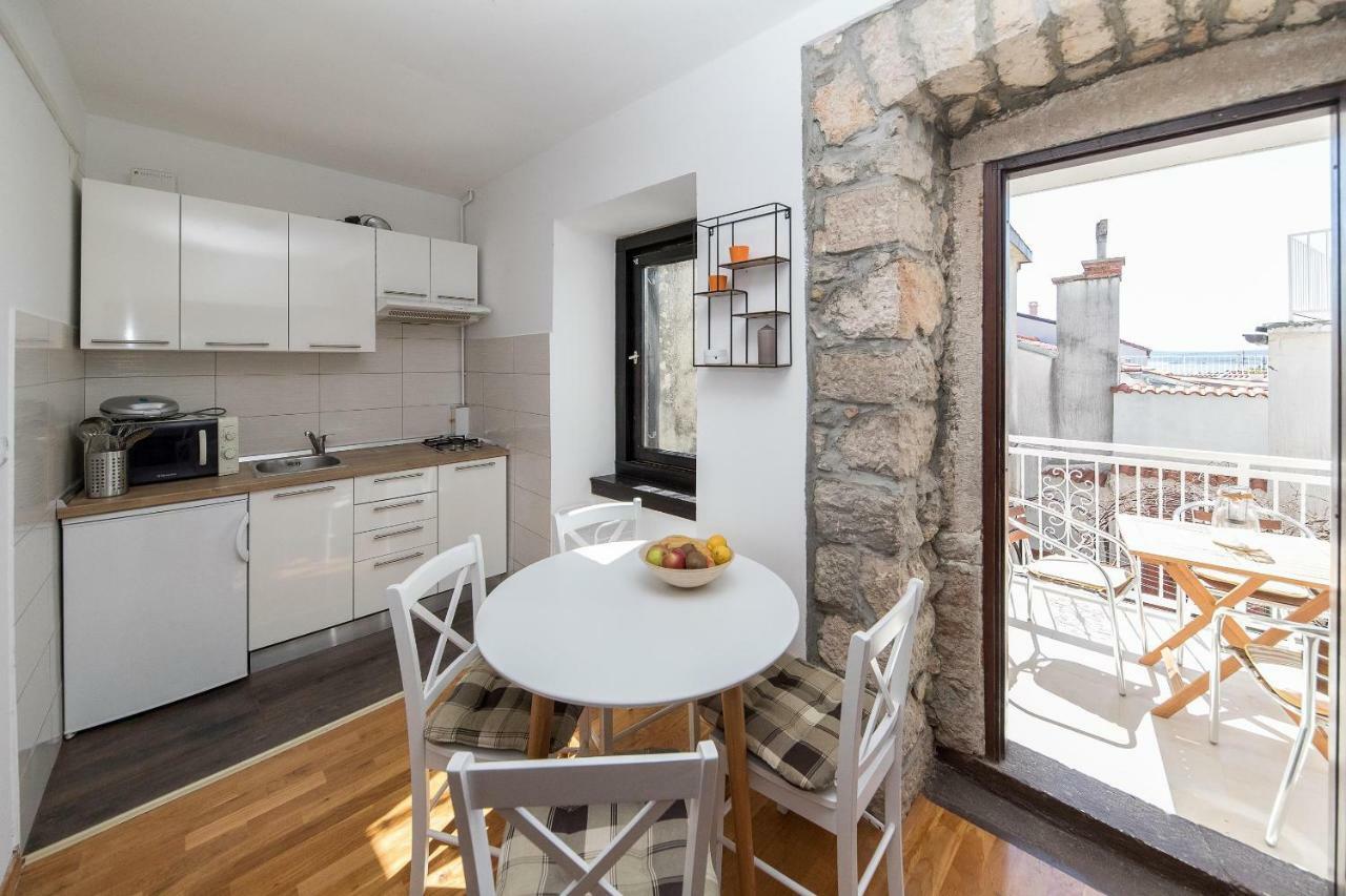 Apartmani Kristina Crikvenica Eksteriør bilde