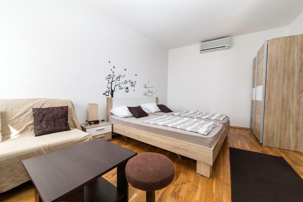 Apartmani Kristina Crikvenica Eksteriør bilde