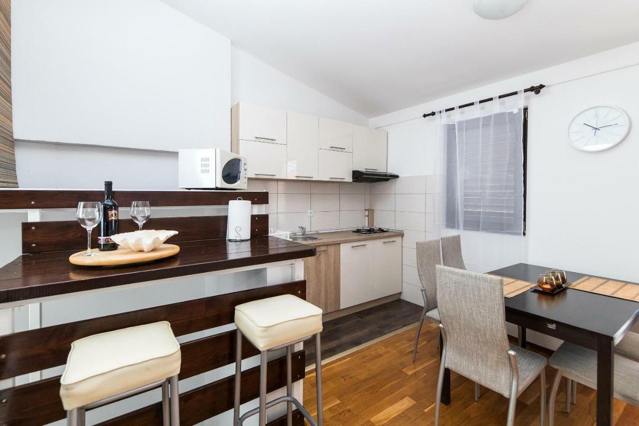 Apartmani Kristina Crikvenica Eksteriør bilde