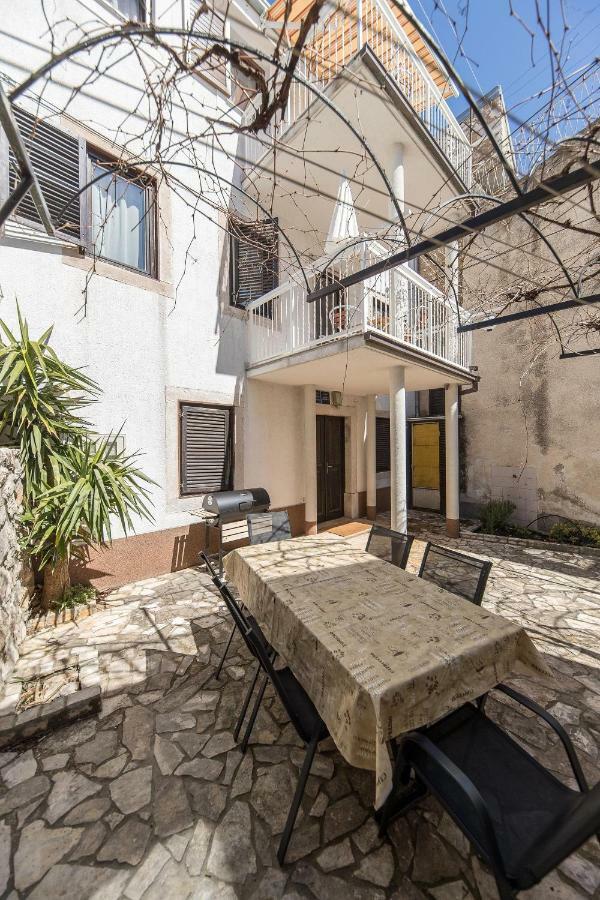 Apartmani Kristina Crikvenica Eksteriør bilde